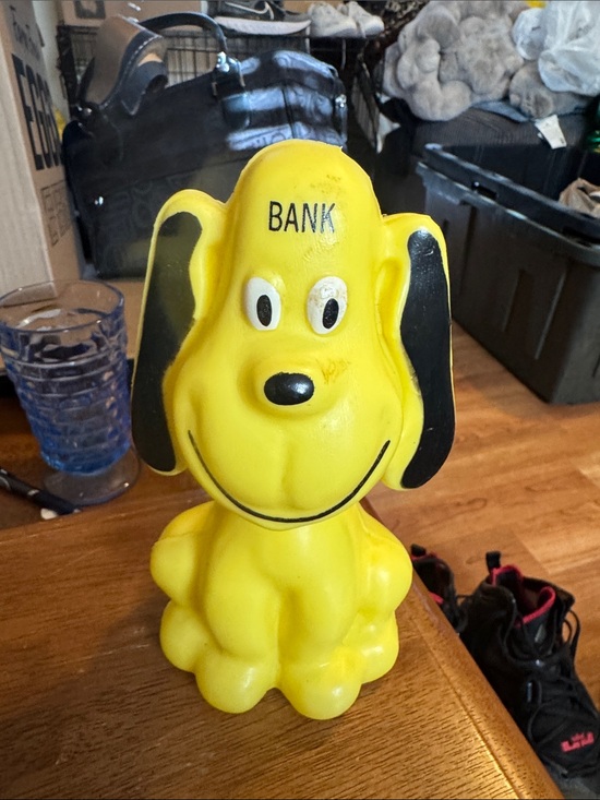 Other - Yellow Dog Coin Bank - Novelty Pet Toy Bank